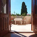 And By The Sea Sumartin, Brac - 2949 게스트하우스