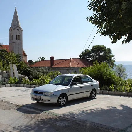 And By The Sea Sumartin, Brac - 2949 Гостевой дом