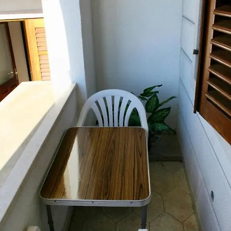 And By The Sea Sumartin, Brac - 2949 Гостевой дом 3*